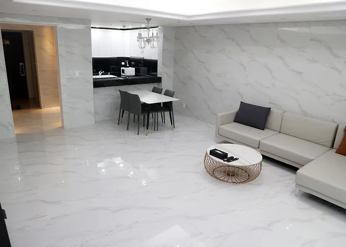 W Centum 3*