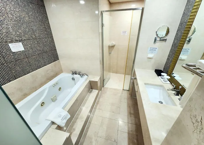 W Centum 3*