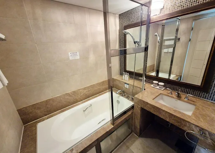 W Centum 3*