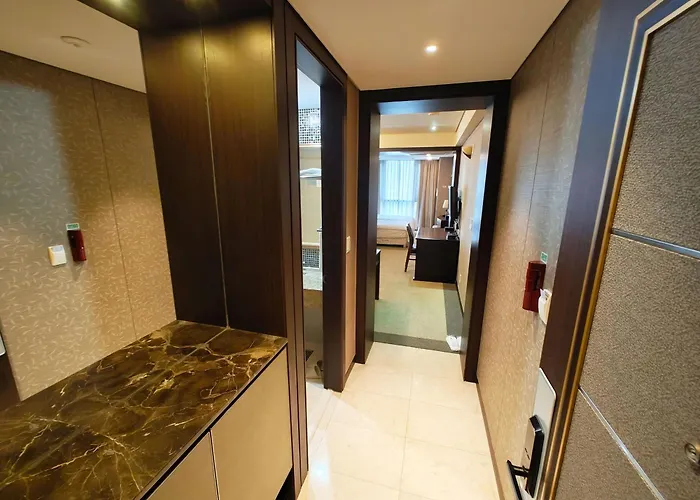 W Centum 3*