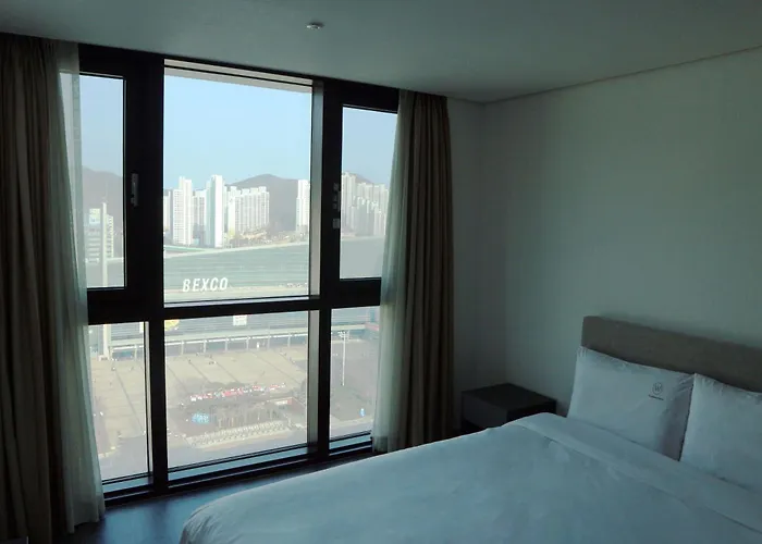 W Centum 3*